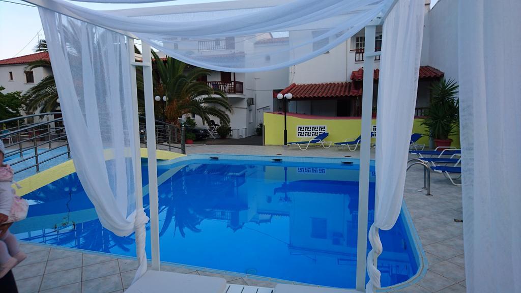 Hotel Mando Marathókampos Buitenkant foto